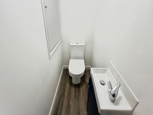 Guest wc- click for photo gallery